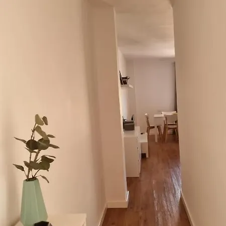 Piso Centrico Reformado / In The Center Apartment